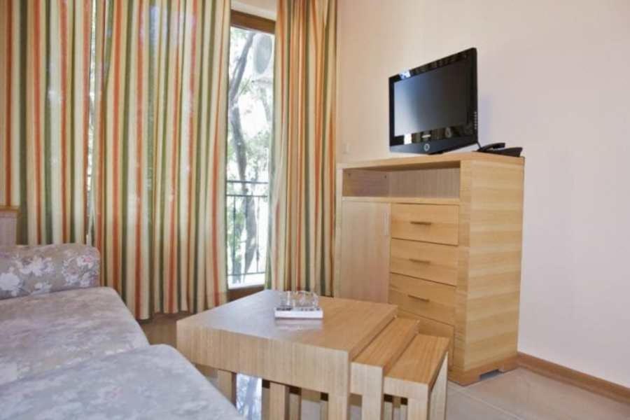 Oasis Park Hotel - New Managment 네세부르 외부 사진