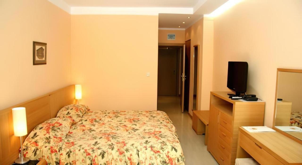 Oasis Park Hotel - New Managment 네세부르 외부 사진