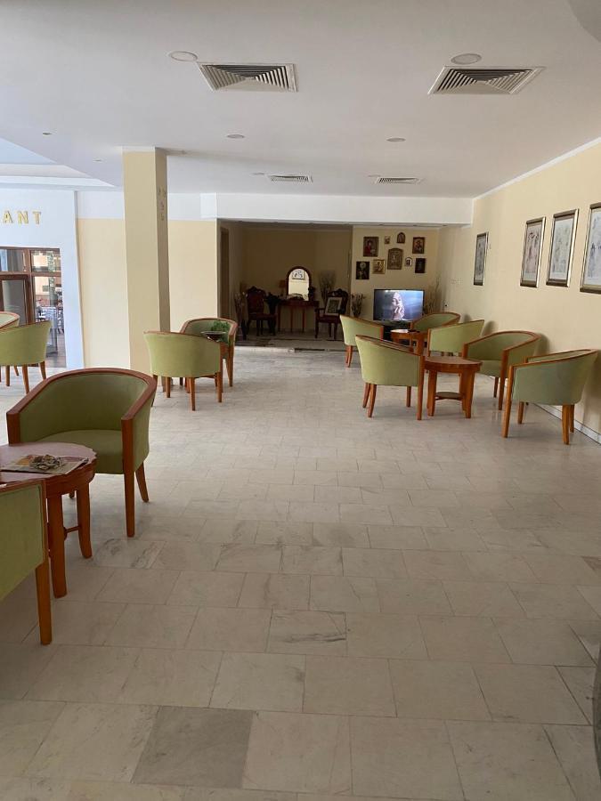 Oasis Park Hotel - New Managment 네세부르 외부 사진